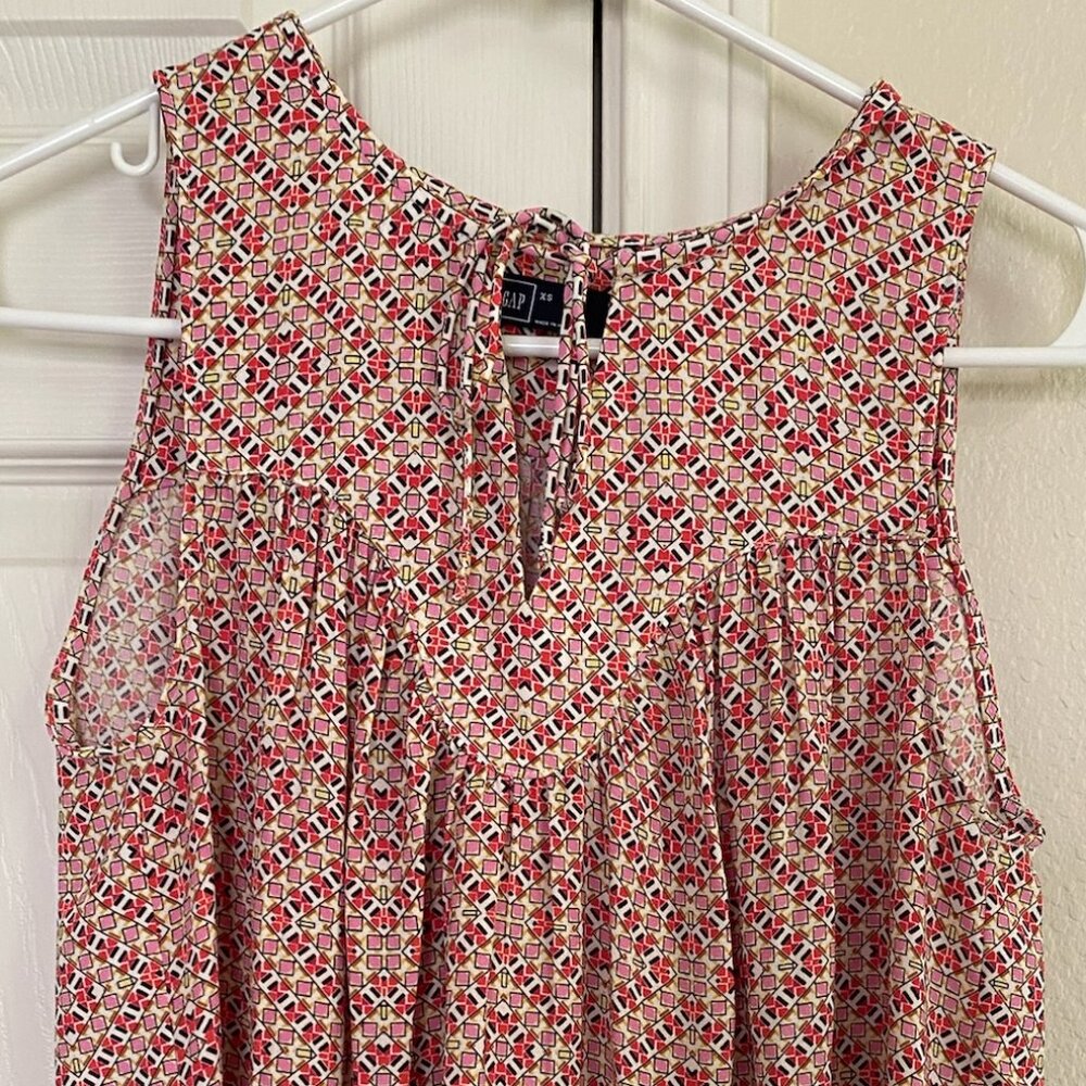GAP Women's Sleeveless Blouse